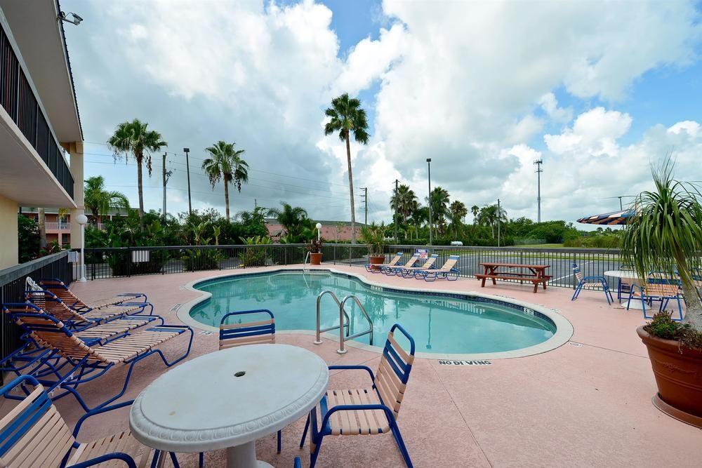 Best Western Lake אוקיצ'ובי מראה חיצוני תמונה