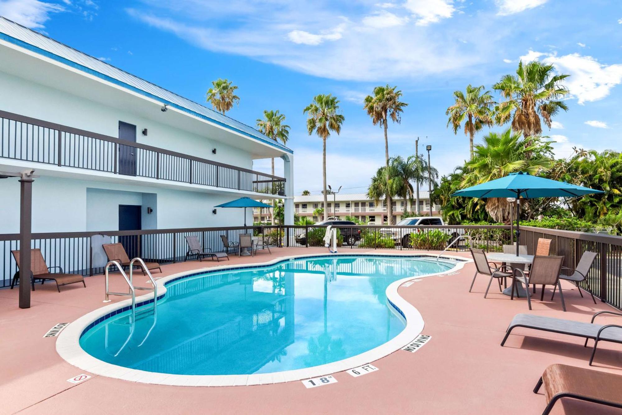 Best Western Lake אוקיצ'ובי מראה חיצוני תמונה